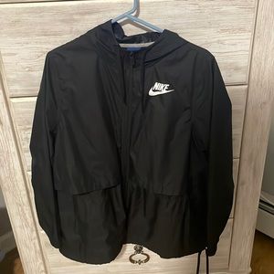 Size L Nike windbreaker